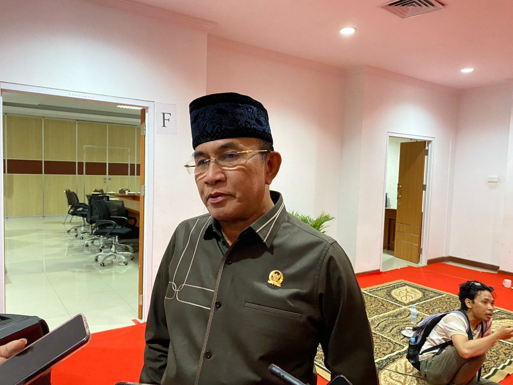 Maraknya Aktivitas Penukaran Uang di Pinggir Jalan Jelang Idul Fitri Menimbulkan Keresahan