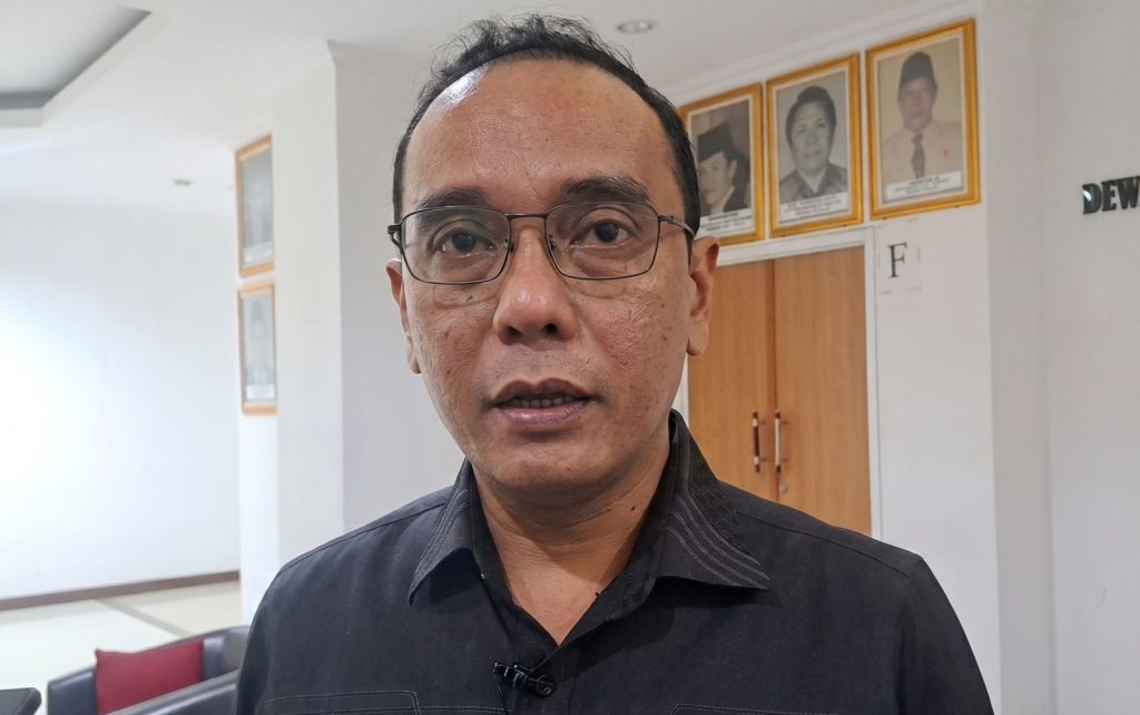 Soroti Ironi Zonasi SMP, DPRD Samarinda Pastikan Siswa Terdepak Terakomodasi di 300 Kursi Kosong